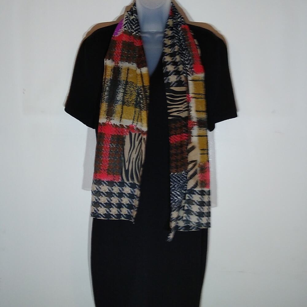 Lavaren Lavadora art decor scarf. 100%  polyester.